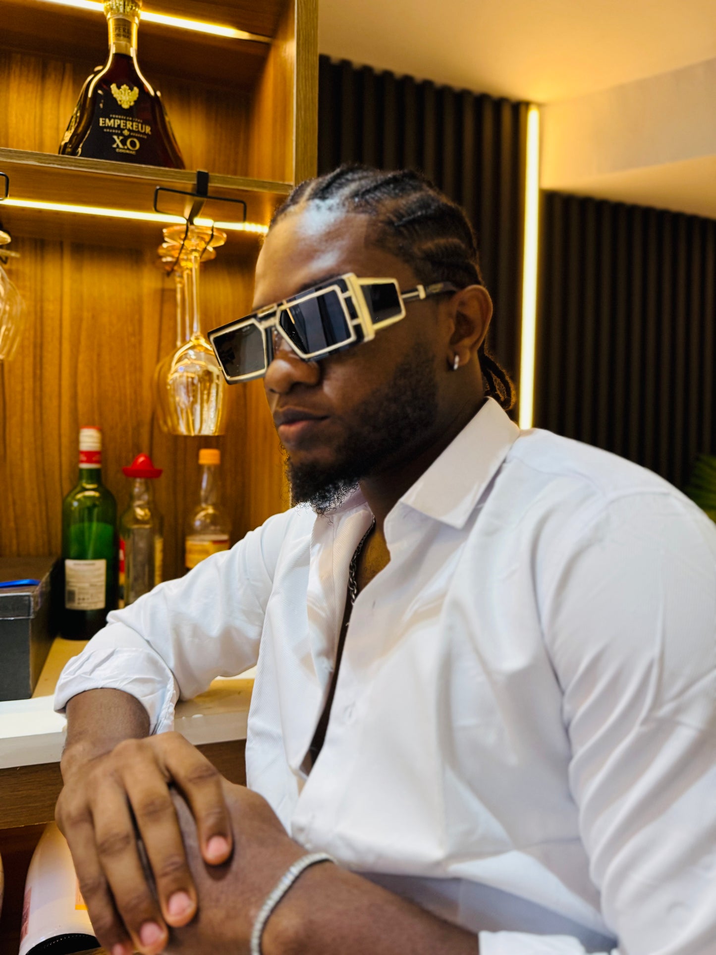 Apex Gold Edition – Premium Gold Frame Sunglasses