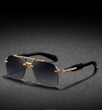 EXCLUSIVO ARGA – Luxury Gold Shield Sunglasses