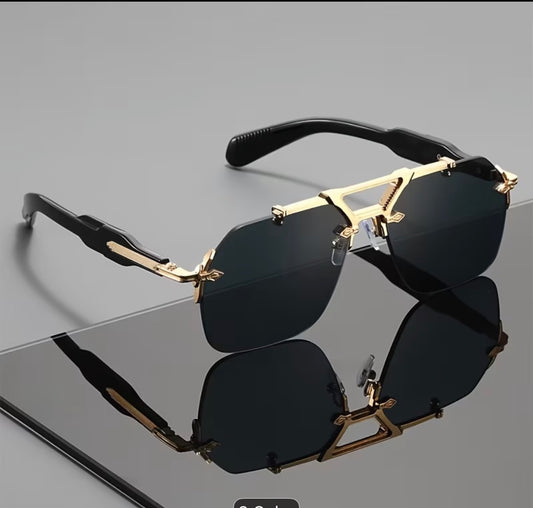 EXCLUSIVO ARGA – Luxury Gold Shield Sunglasses